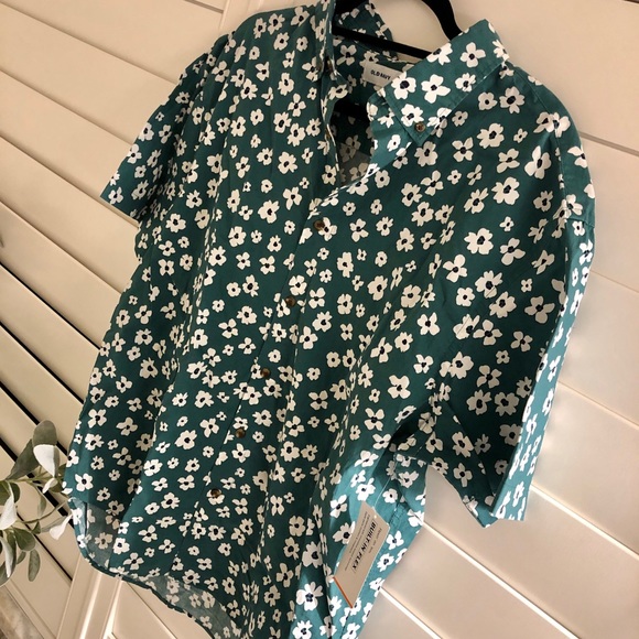 Old Navy Other - 🌹Men’s Floral Collared Shirt